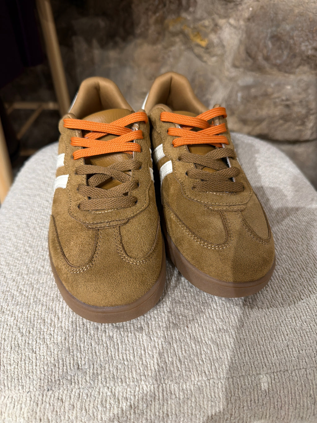 Sneakers doppia stringa
