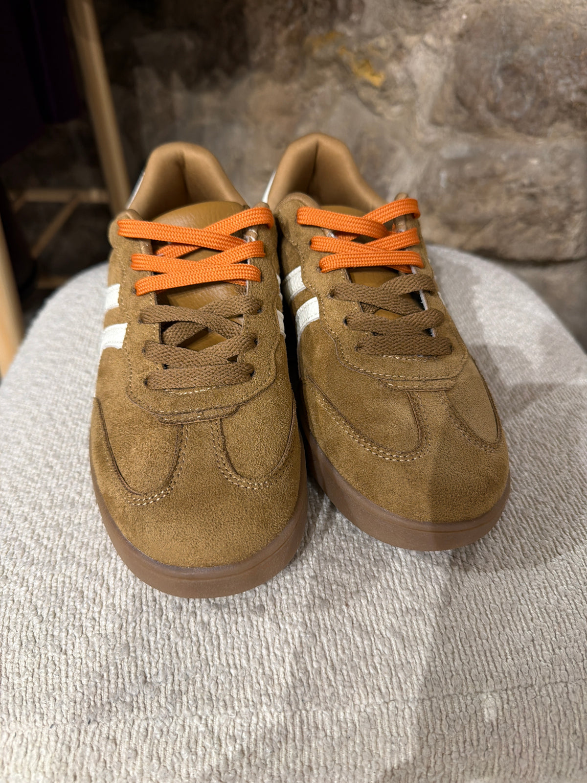 Sneakers doppia stringa
