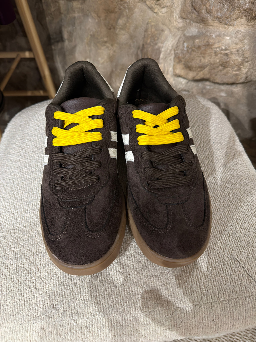 Sneakers doppia stringa