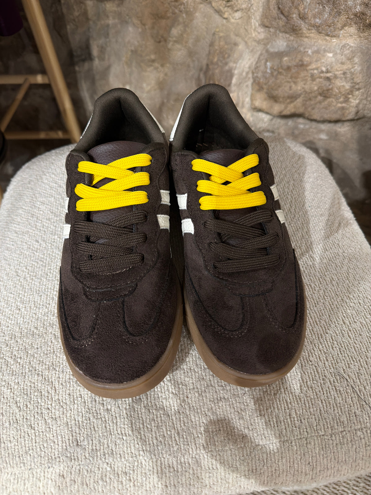 Sneakers doppia stringa