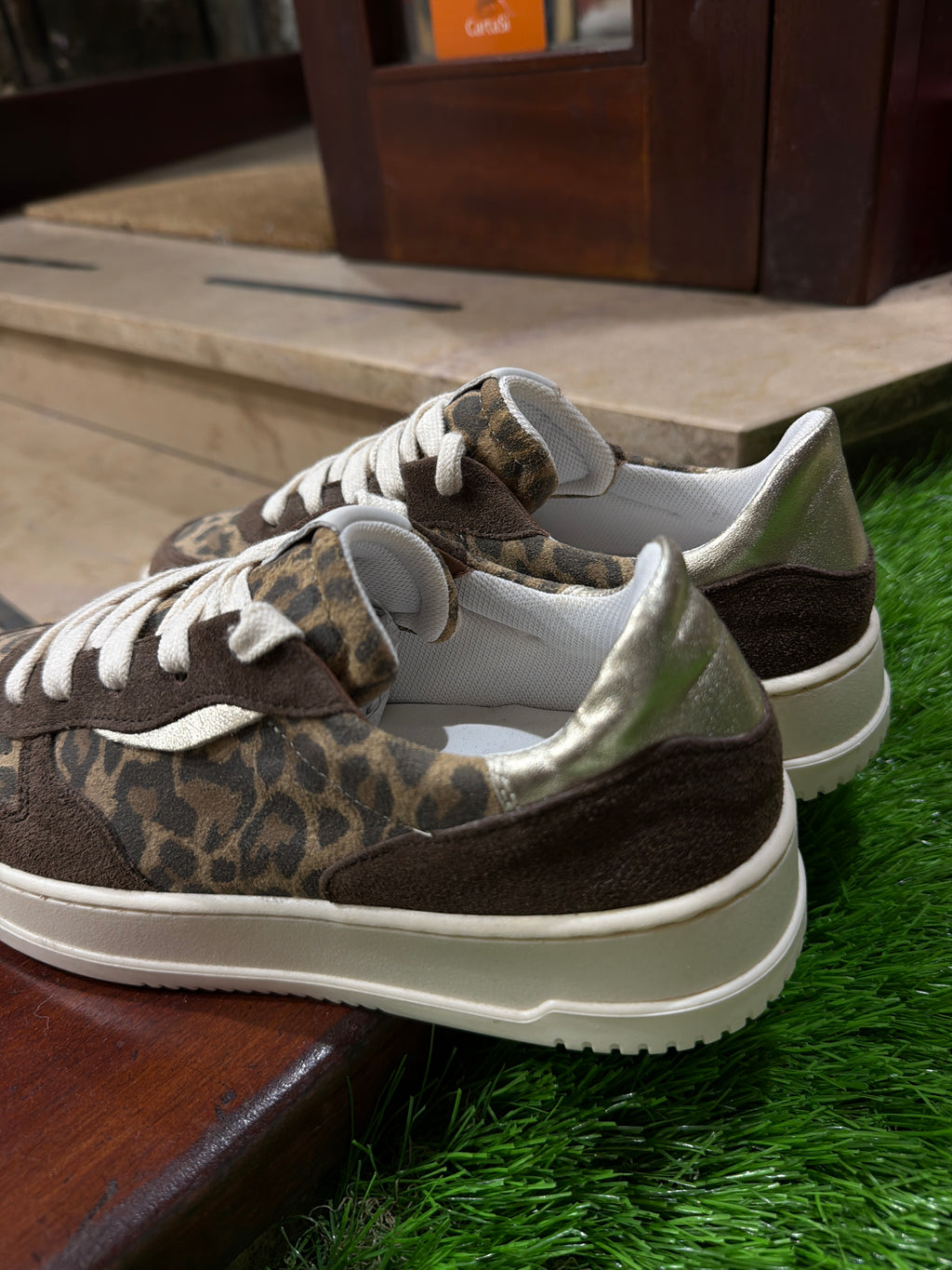 Sneakers maculata pelle